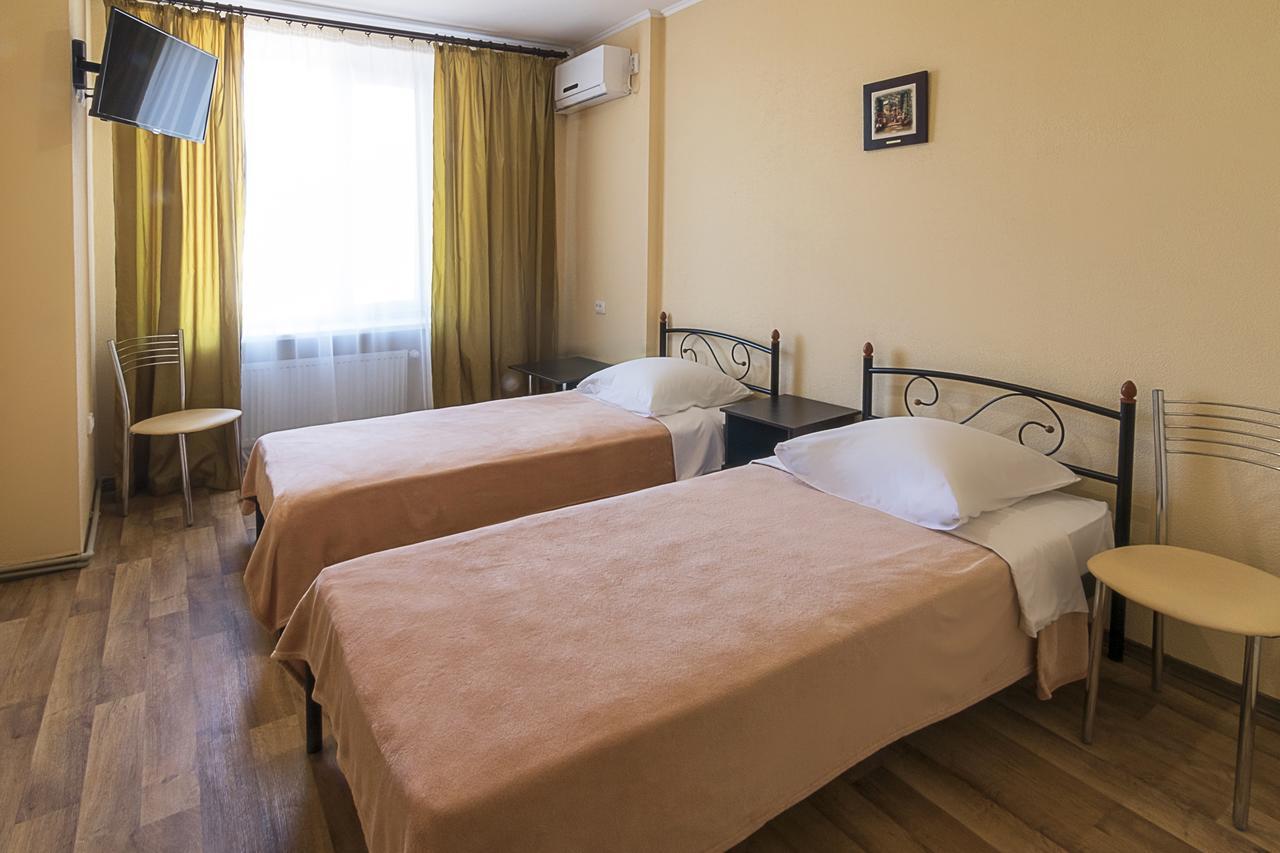 Centralny Hotel Krivoy Rog Δωμάτιο φωτογραφία