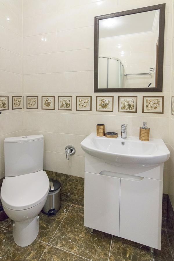 Centralny Hotel Krivoy Rog Εξωτερικό φωτογραφία