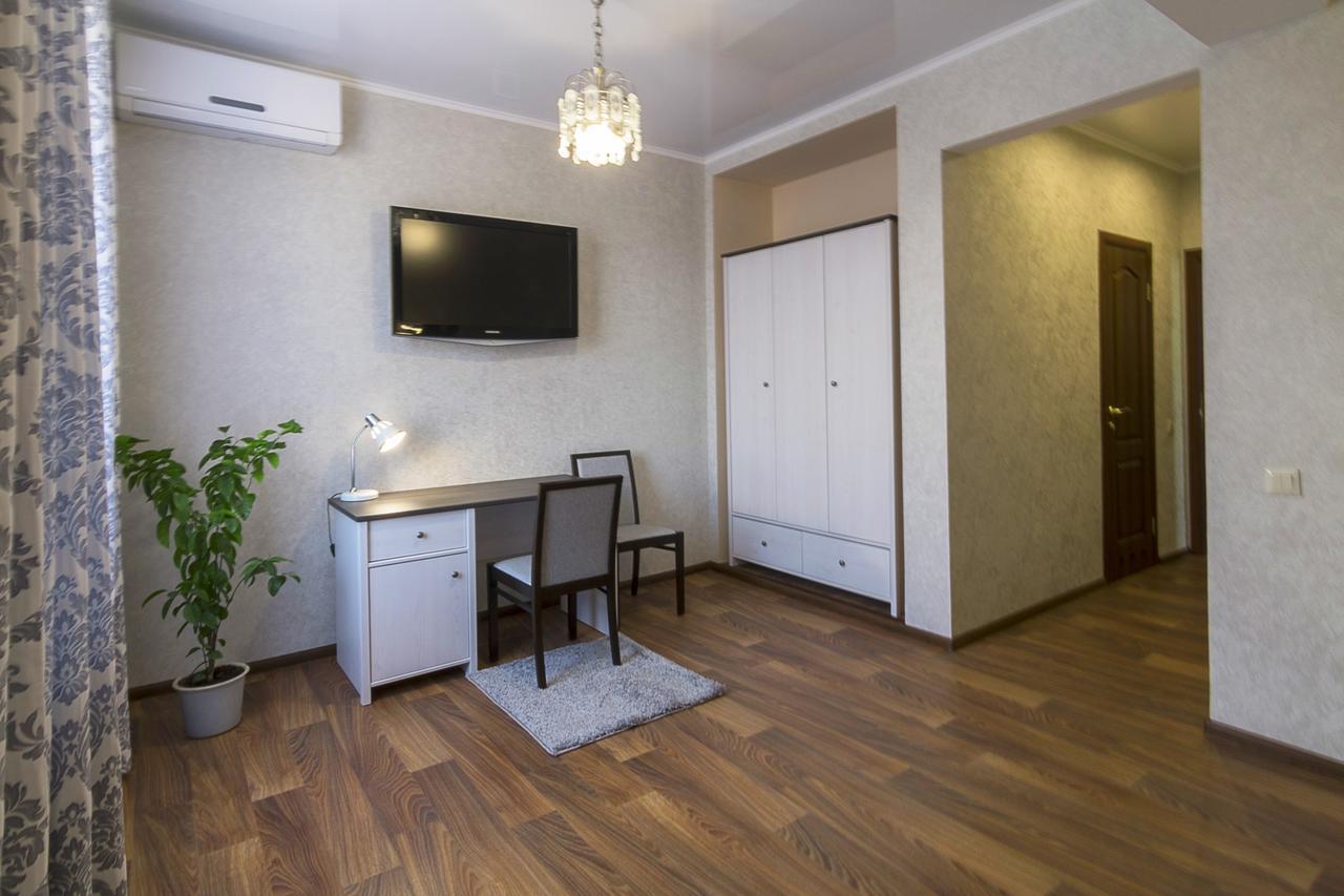 Centralny Hotel Krivoy Rog Εξωτερικό φωτογραφία