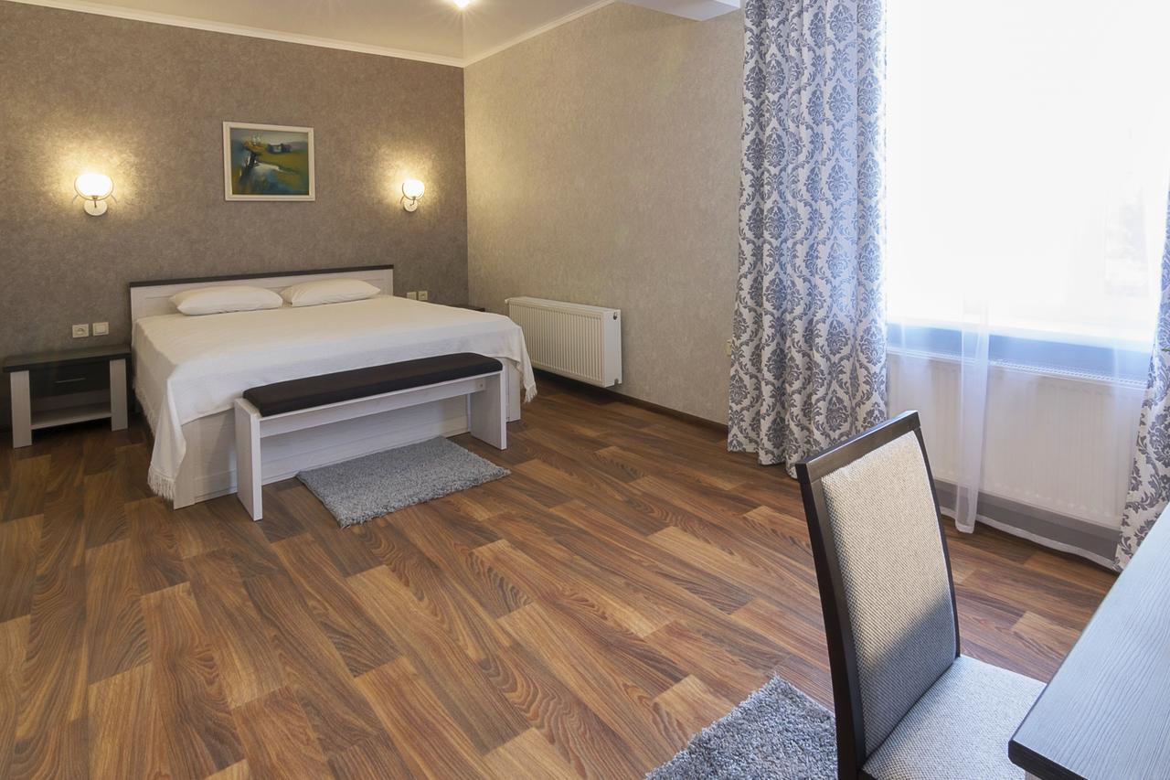 Centralny Hotel Krivoy Rog Εξωτερικό φωτογραφία